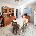 3 Bedroom Gorgeous In Chinian Nyaraló Saint-Chinian