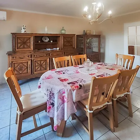3 Bedroom Gorgeous In Chinian