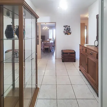 Casa vacanze 3 Bedroom Gorgeous In Chinian
