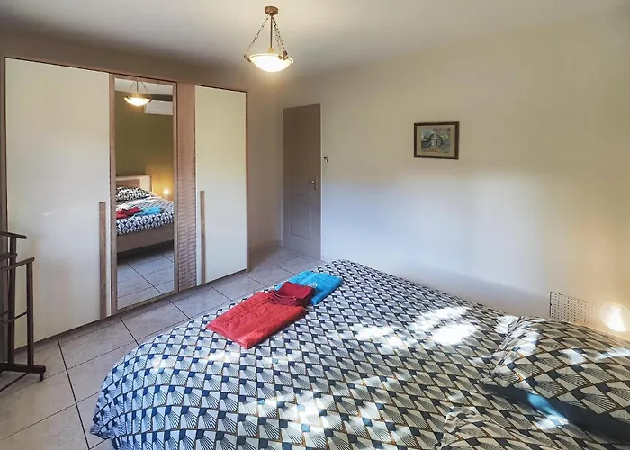 Σπίτι διακοπών Pet Friendly In Chinian With Wifi